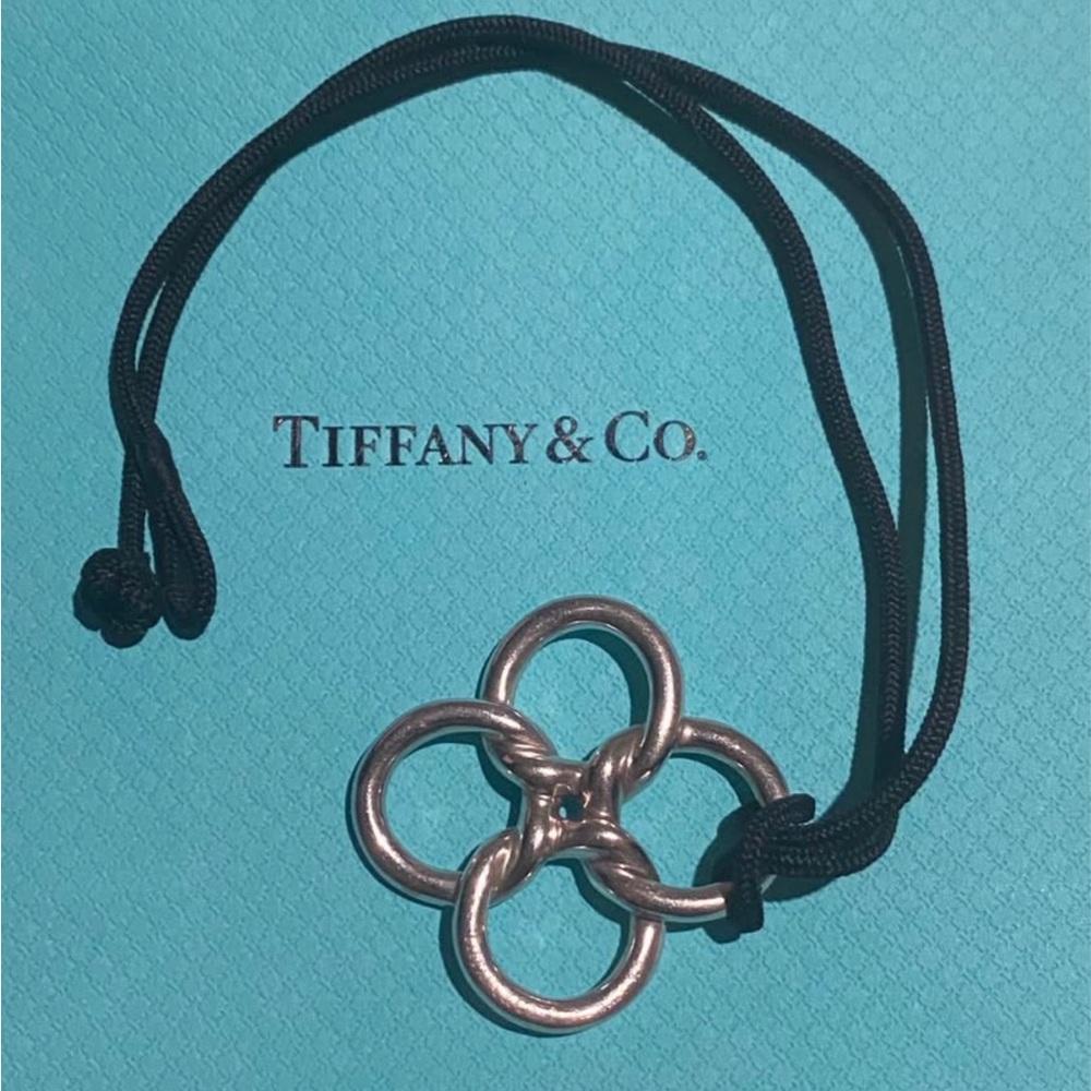 RETIRED RARE Tiffany & Co. Elsa Peretti Quadrifoglio Large 1.5” Pendant Necklace